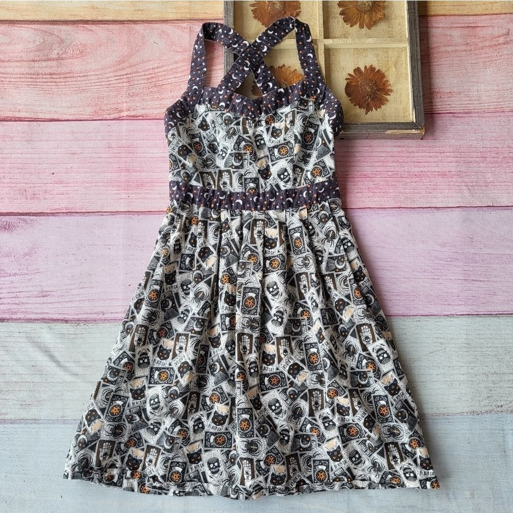 Academia Magick Tarot Print Mystical Sweetheart Button Back Fit &‎ Flare Dress